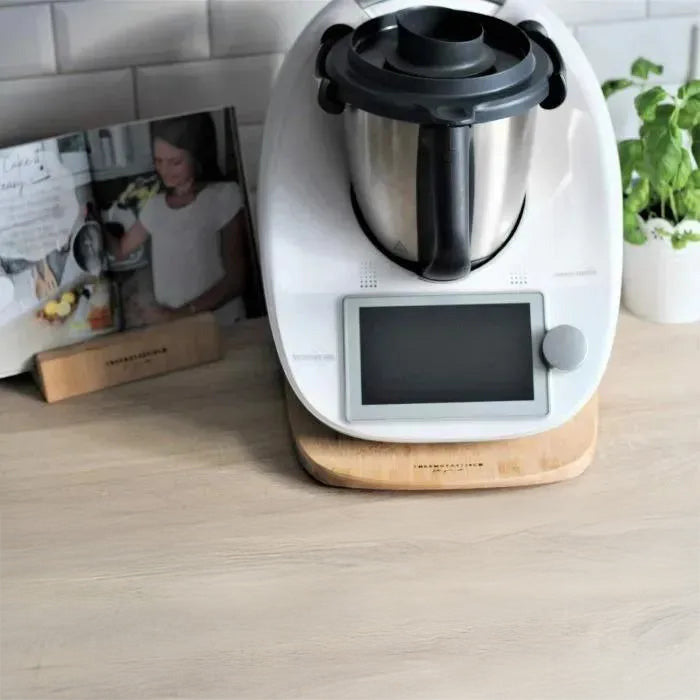 Entdecke, wie die von fitgemixt hergestellten Gleitbretter Thermomix®* - Modelle einfach auf der Arbeitsplatte umherschieben