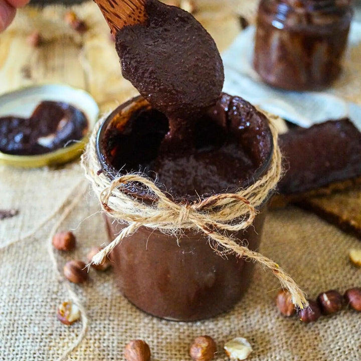 Nuss-Nougat-Creme Rezept aus dem Backbuch "Süß bin ich" – jetzt im Fitgemixt-Shop kaufen