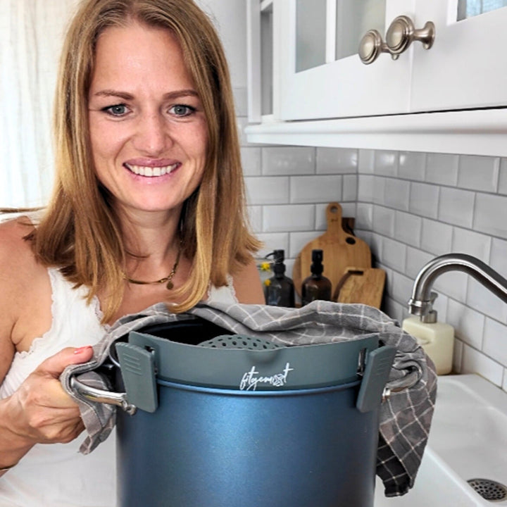 Perfekte Abgießhilfe für Soße aus dem Thermomix®. Produkt by fitgemixt