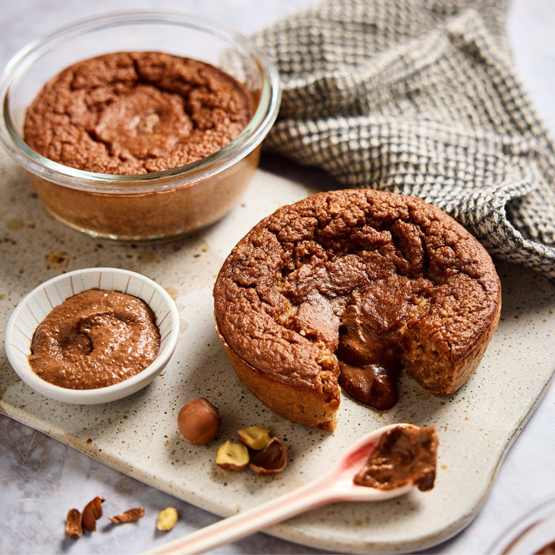 Warmes Schoko Küchlein gebacken in der Glasbox für dein Frühstück mit Thermomix®* aus dem "Let’s break fast" Buch von fitgemixt