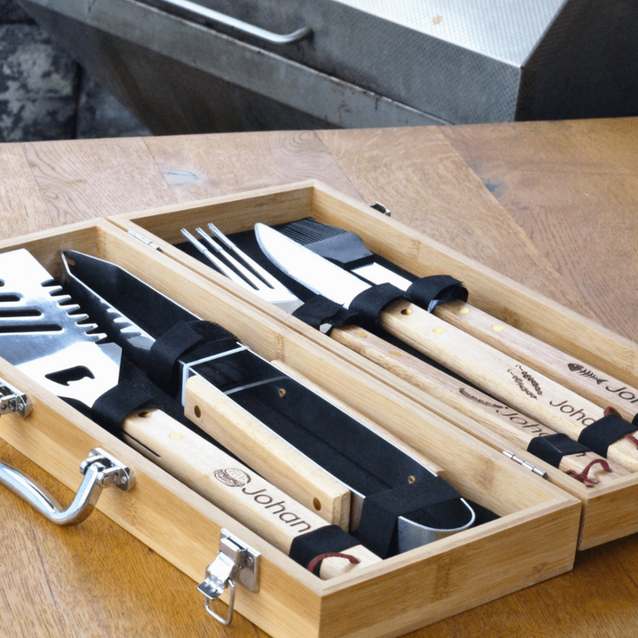 Grillbesteck mit persönlichem Touch von fitgemixt - jetzt hier im Shop bestellen!!