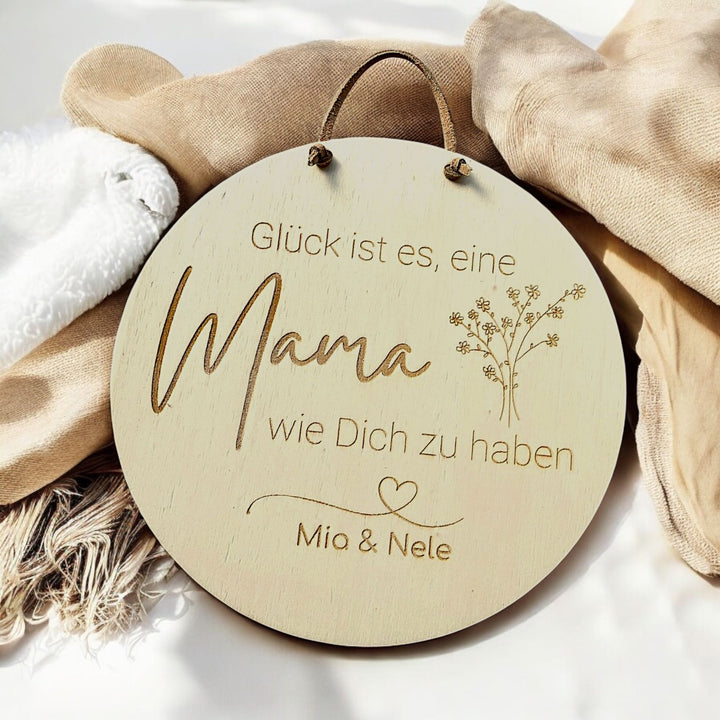 Die Holzschilder Mama werden von uns mit Liebe zum Detail graviert fitgemixt Dekoshop