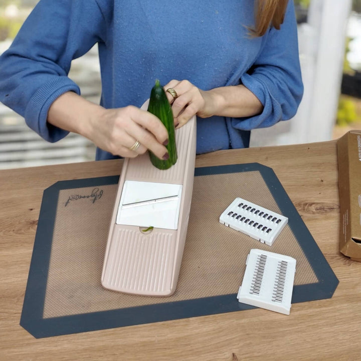 Küchenreiben – Entdecke unsere 3-in-1 Reibe für deine Küche