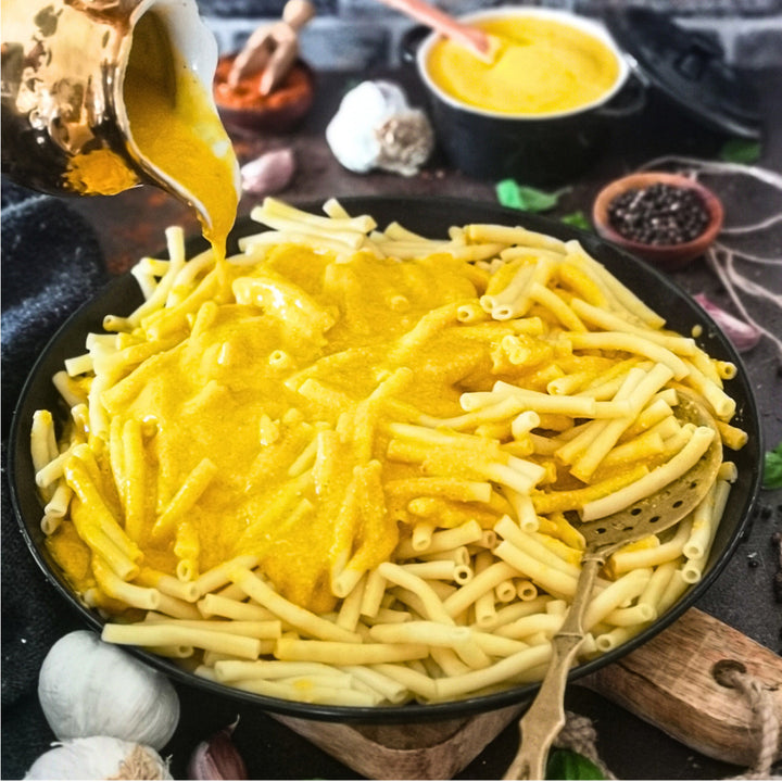 Vegan und glutenfreies Mac and Cheese mit verstecktem Gemüse, in 15 Minuten zubereitet aus dem Diät-Rezepte Kochbuch passend für den Thermomix®* Feel Good Fast Food von Fitgemixt
