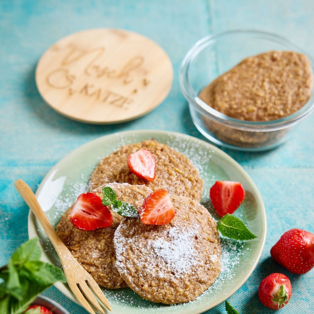 Süße Pancakes mit Erdbeeren in Kombination mit rundem Meal Prep Glas – praktische Vorratslösung im fitgemixt Shop entdecken