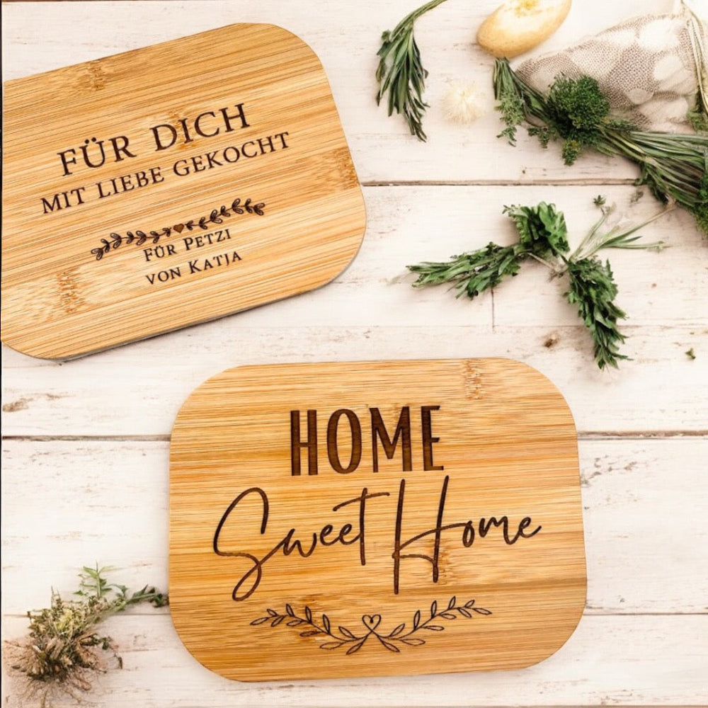 Bestelle hier unsere fitgemixt Mealprep Boxen eckig bieten eine praktische und platzsparende Möglichkeit, Mahlzeiten vorzubereiten und zu transportieren. Die Boxen sind auslaufsicher und mikrowellengeeignet, so dass sie sich ideal für die Verwendung unterwegs oder im Büro eignen.