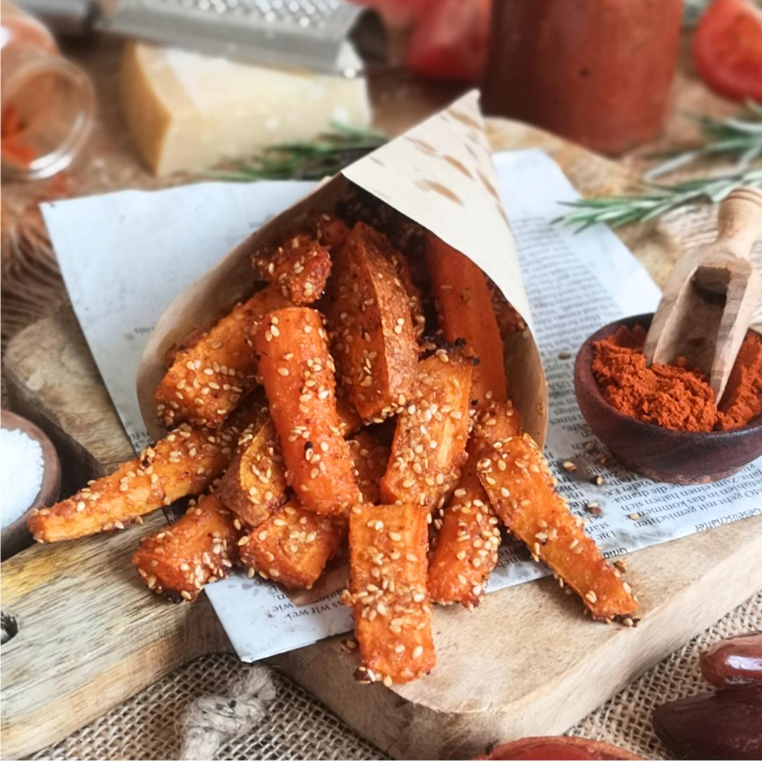 Knusprige Nachos mit würziger Soße, ohne Haushaltszucker, in 20 Minuten zubereitet aus dem Diät-Rezepte Kochbuch passend für den Thermomix®* Feel Good Fast Food von Fitgemixt