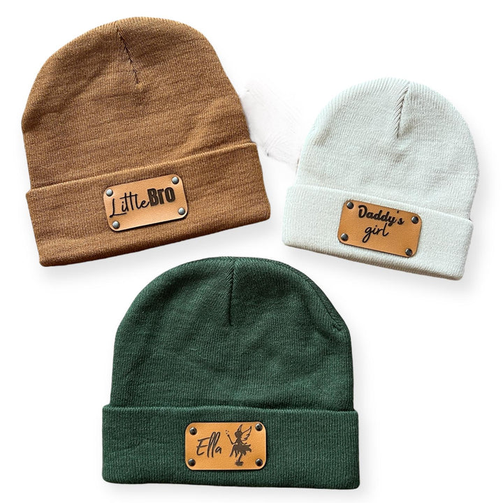 Personalisierte Mützen für Groß + Klein - in 3 Farben & über 100 Motiven