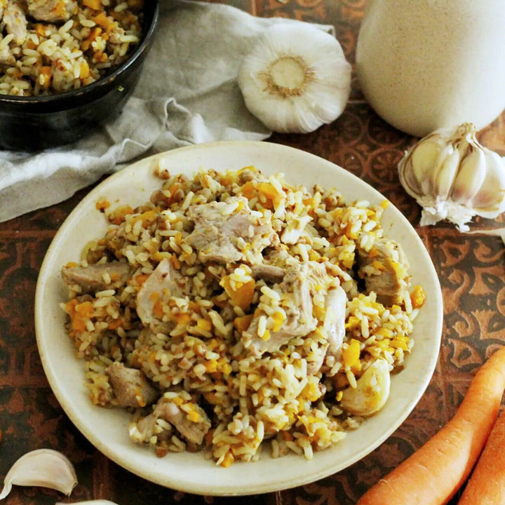 Traditionelles Plov – würziger Reisgenuss aus dem russischen Kochbuch neu & fitgemixt. Jetzt online im fitgemixt Shop bestellen.