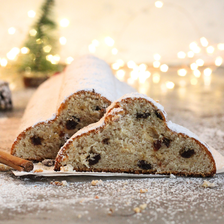 "Quarkstollen Thermomix Rezept aus dem Buch 'Winterlieblinge' im fitgemixt Onlineshop erhältlich