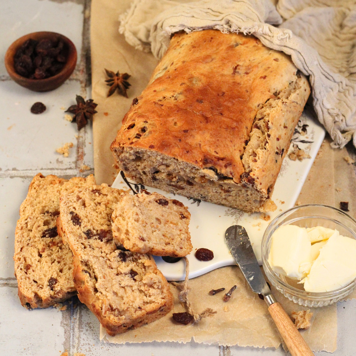 Rosinenbrot Thermomix Weihnachtsrezept aus dem Buch 'Winterlieblinge' im fitgemixt Onlineshop erhältlich