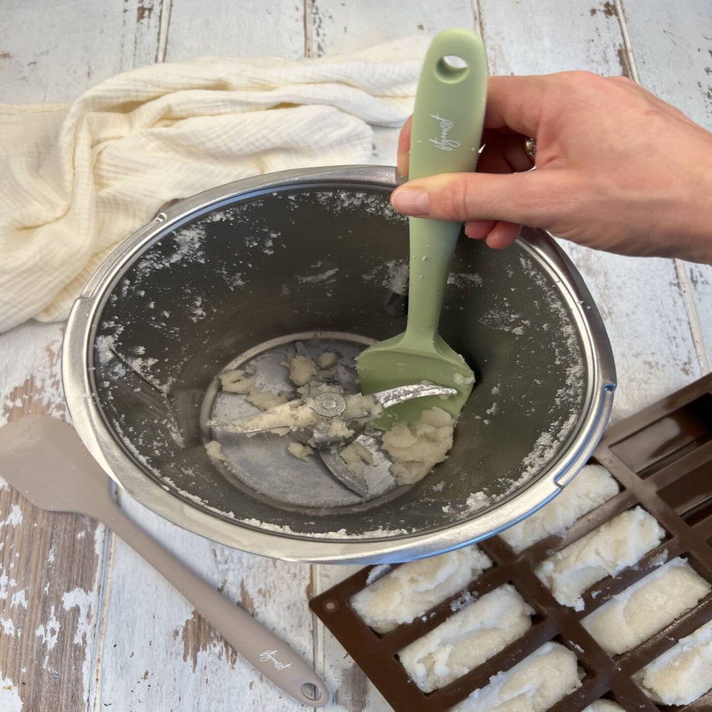 Silikonspatel kaufen in schönen Farben und flexiblen Größen von fitgemixt