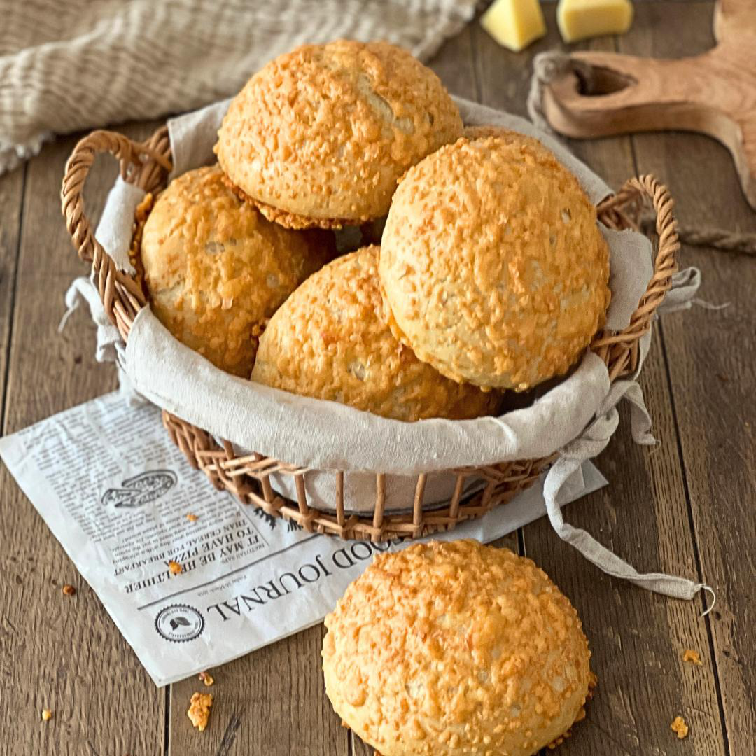 Sonntagsbrötchen aus dem neuen Brotbackbuch für den Thermomix by fitgemixt - selbst gebacken schmeckt am besten! Entdecke jetzt das neue Brotbackbuch für den Thermomix by fitgemixt und zaubere dir köstliche Sonntagsbrötchen ganz einfach selbst!