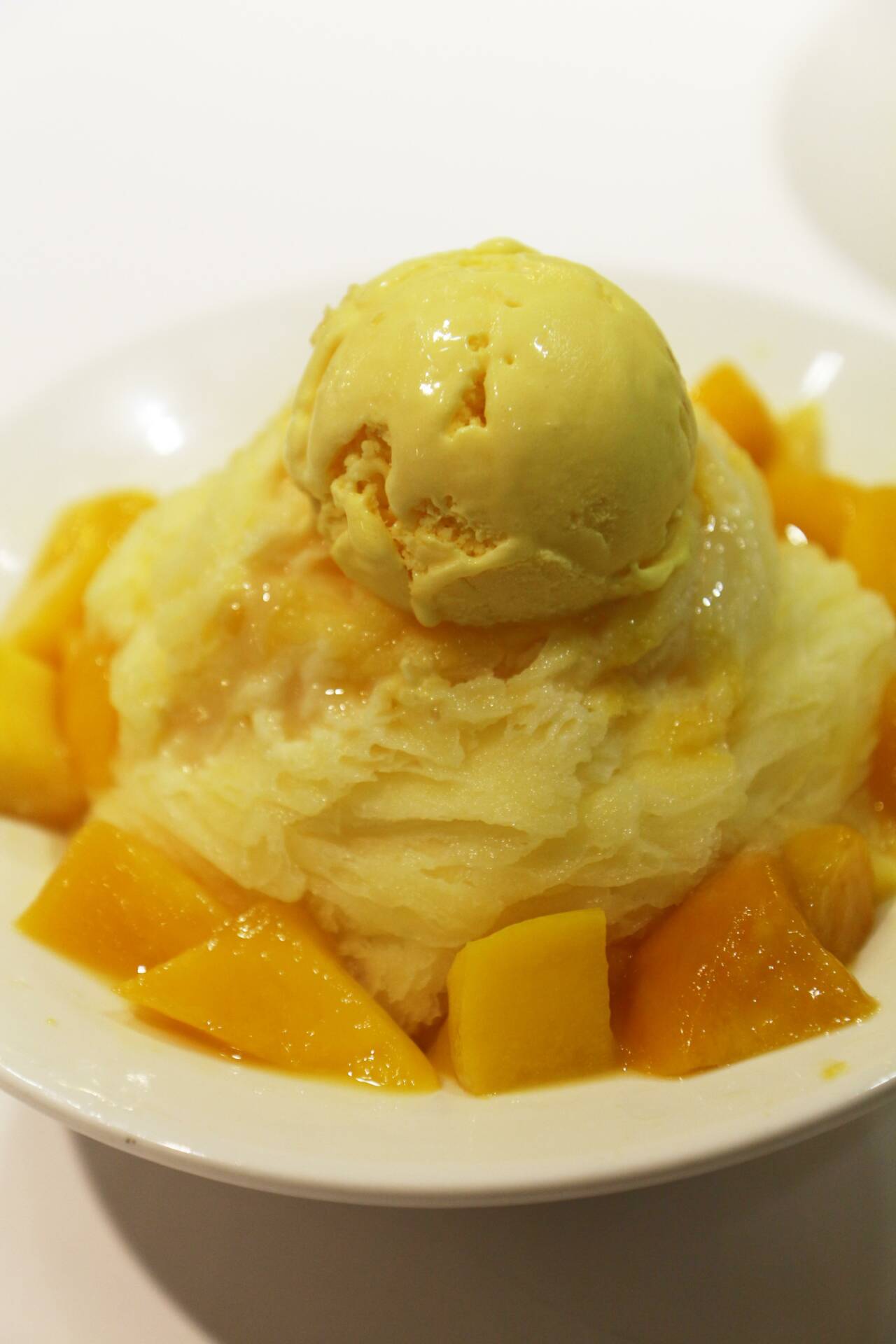 Erfrischend leckeres Mango Eis im Thermomix® einfach und schnell gemixt - Rezept by fitgemixt