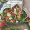 Vollkorn-Chicken Wraps, gefüllt mit frischen Zutaten, ohne Haushaltszucker, in 15 Minuten zubereitet aus dem Diät-Rezepte Kochbuch passend für den Thermomix®* Feel Good Fast Food von Fitgemixt